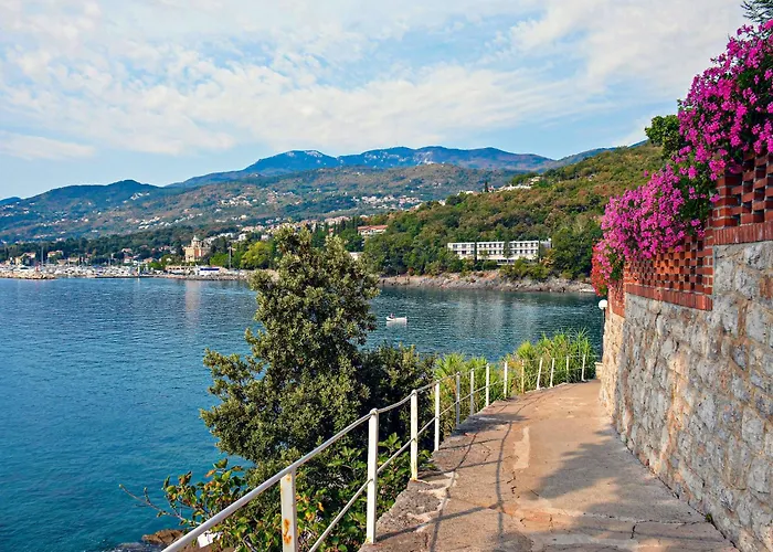 דירה Lara By Interhome לובראן