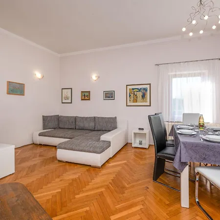 Lara By Interhome * Lovran