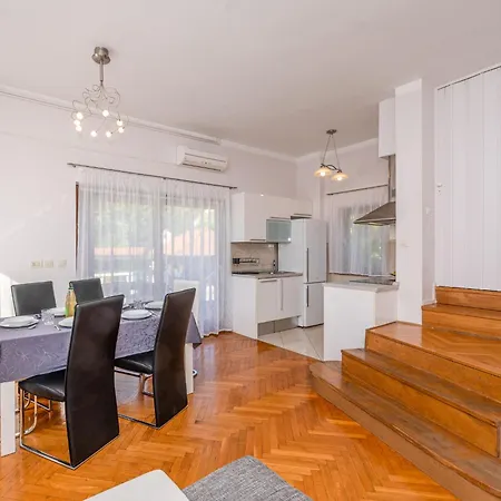 Apartment Lara By Interhome *